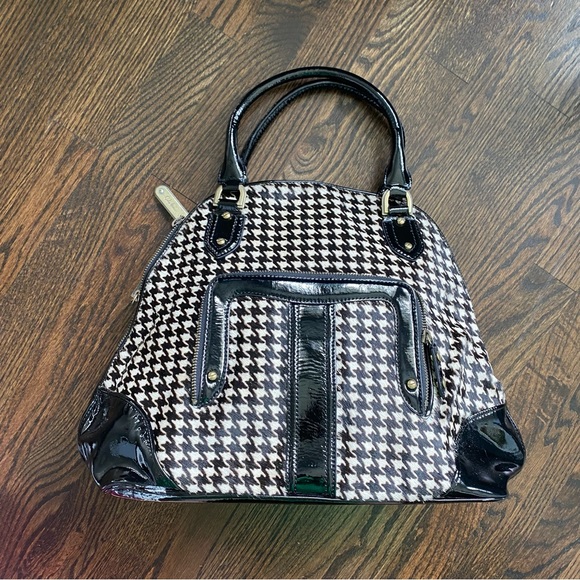 cole haan black and white